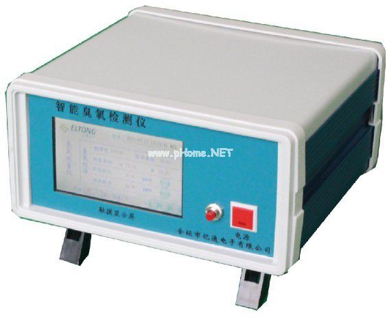 JC-O3是我公司最新推出的一種智能臭氧檢測(cè)儀，同時(shí)可以檢測(cè)臭氧濃度、溫度和濕度。儀器帶有數(shù)據(jù)儲(chǔ)存256組，通過(guò)USB接口，可以連接電腦。具有非常清晰的彩色觸摸屏，聲光報(bào)警提示，帶內(nèi)置泵，智能臭氧氣體檢測(cè)儀廣泛用于公共場(chǎng)所、衛(wèi)生監(jiān)督、環(huán)境監(jiān)測(cè)、等氣體的檢測(cè)與監(jiān)測(cè)。